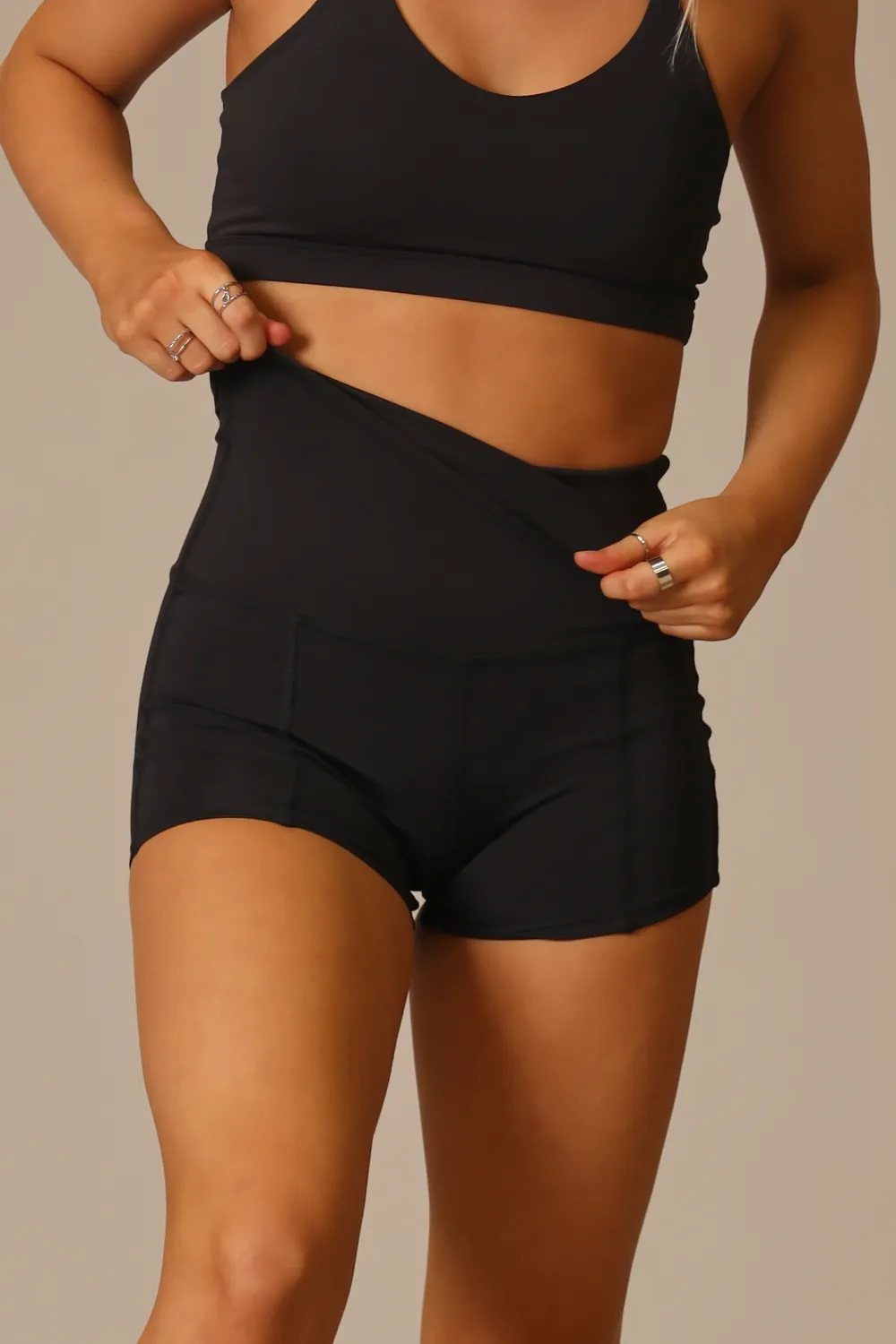 13 Hippie Shorts - Black