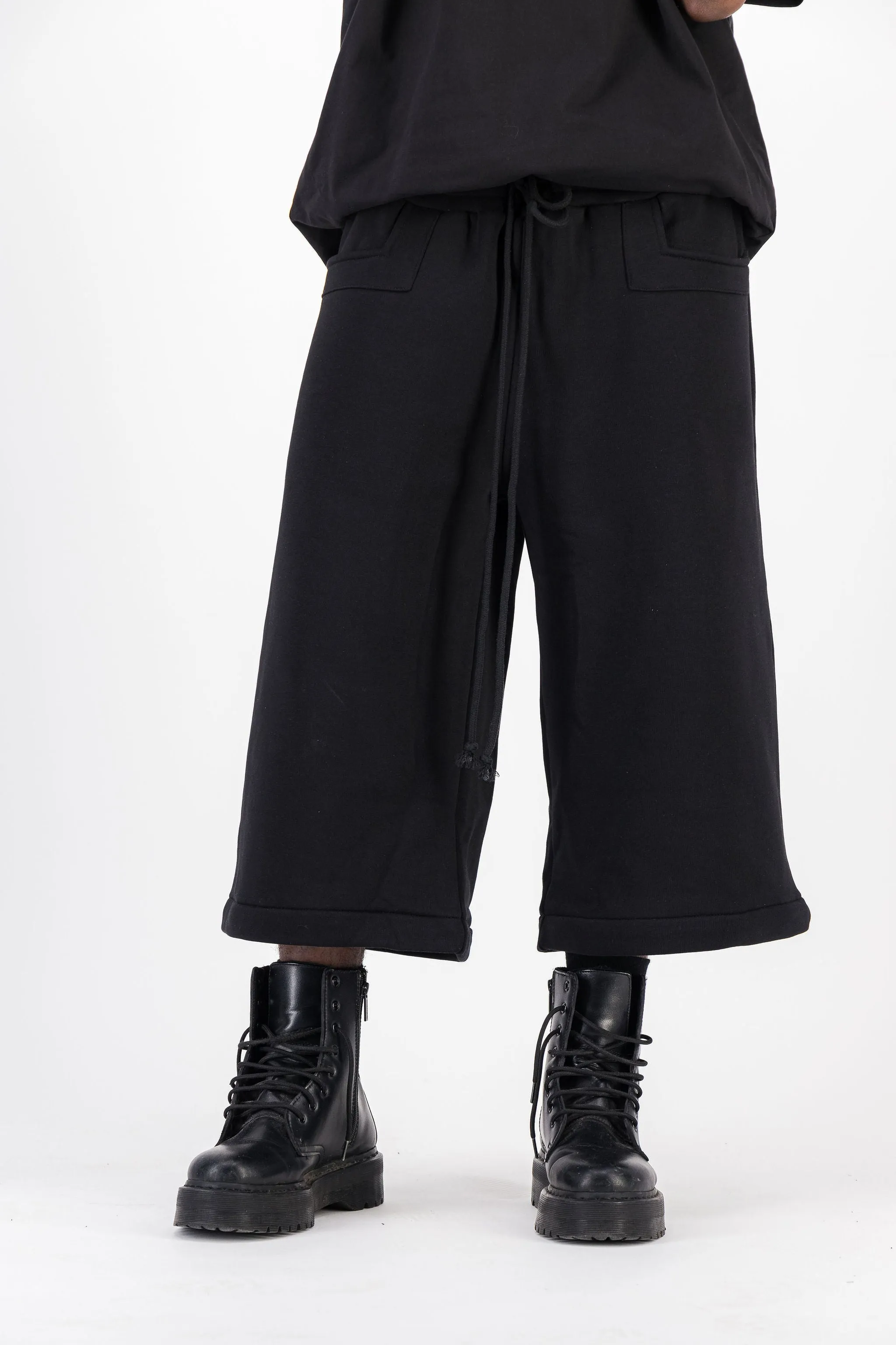 BLACK CONVERTIBLE JOGGER PANTS