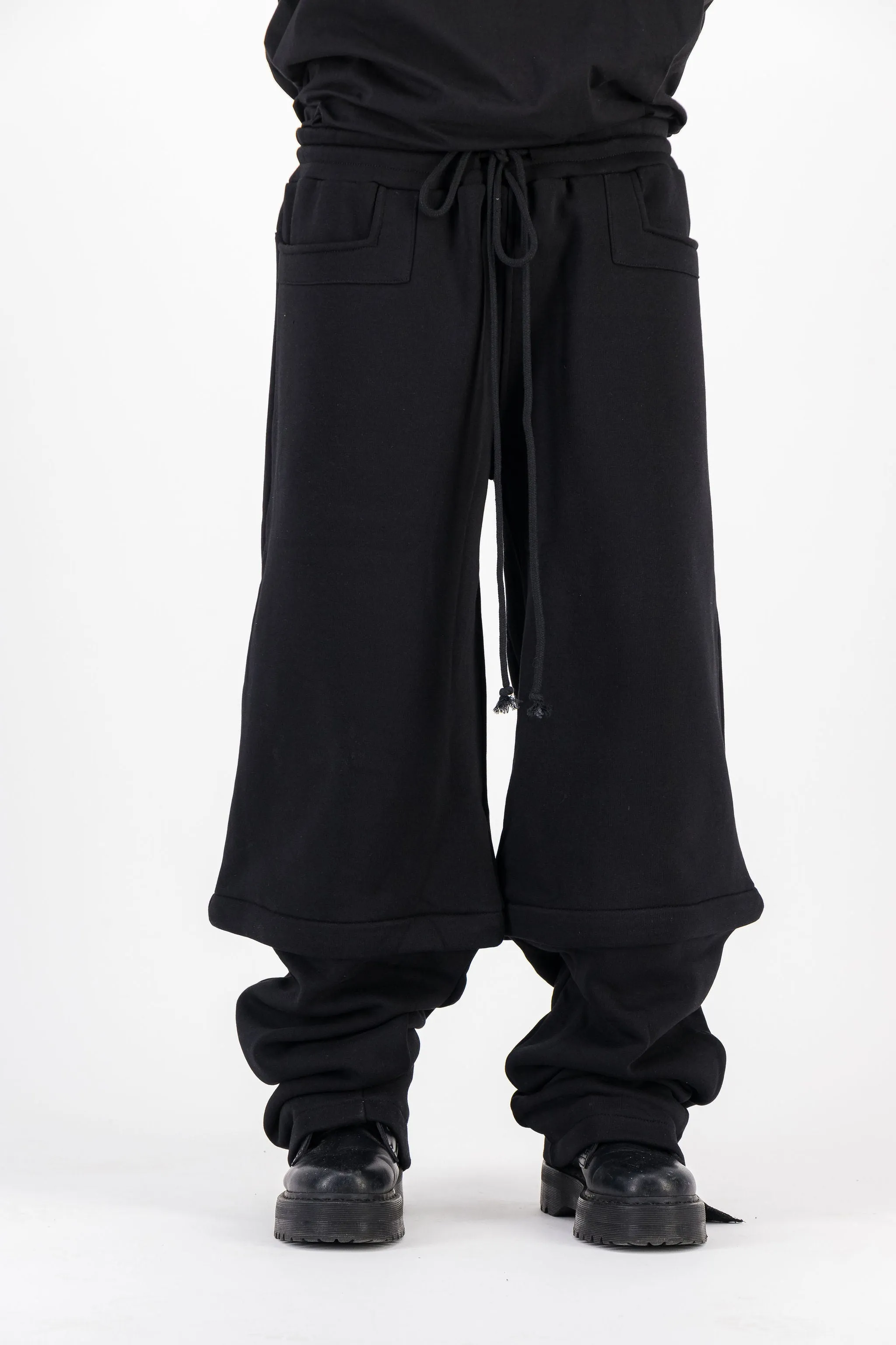 BLACK CONVERTIBLE JOGGER PANTS