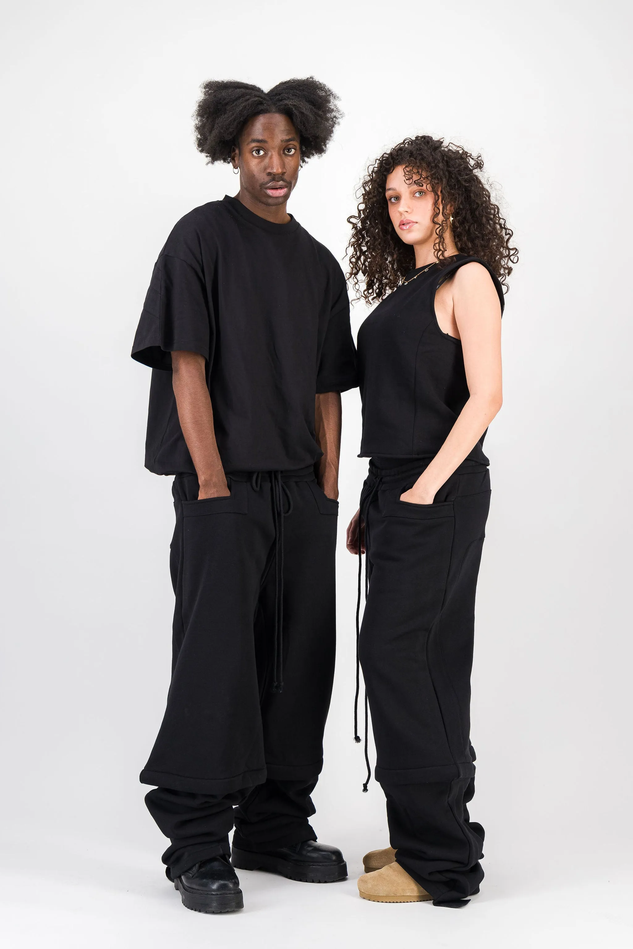 BLACK CONVERTIBLE JOGGER PANTS