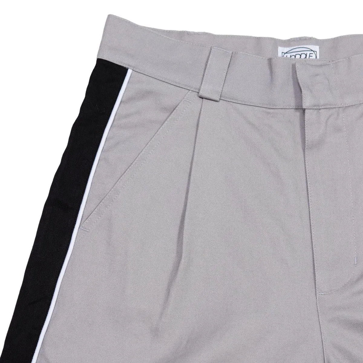 Hoddle Bermuda Shorts - Grey