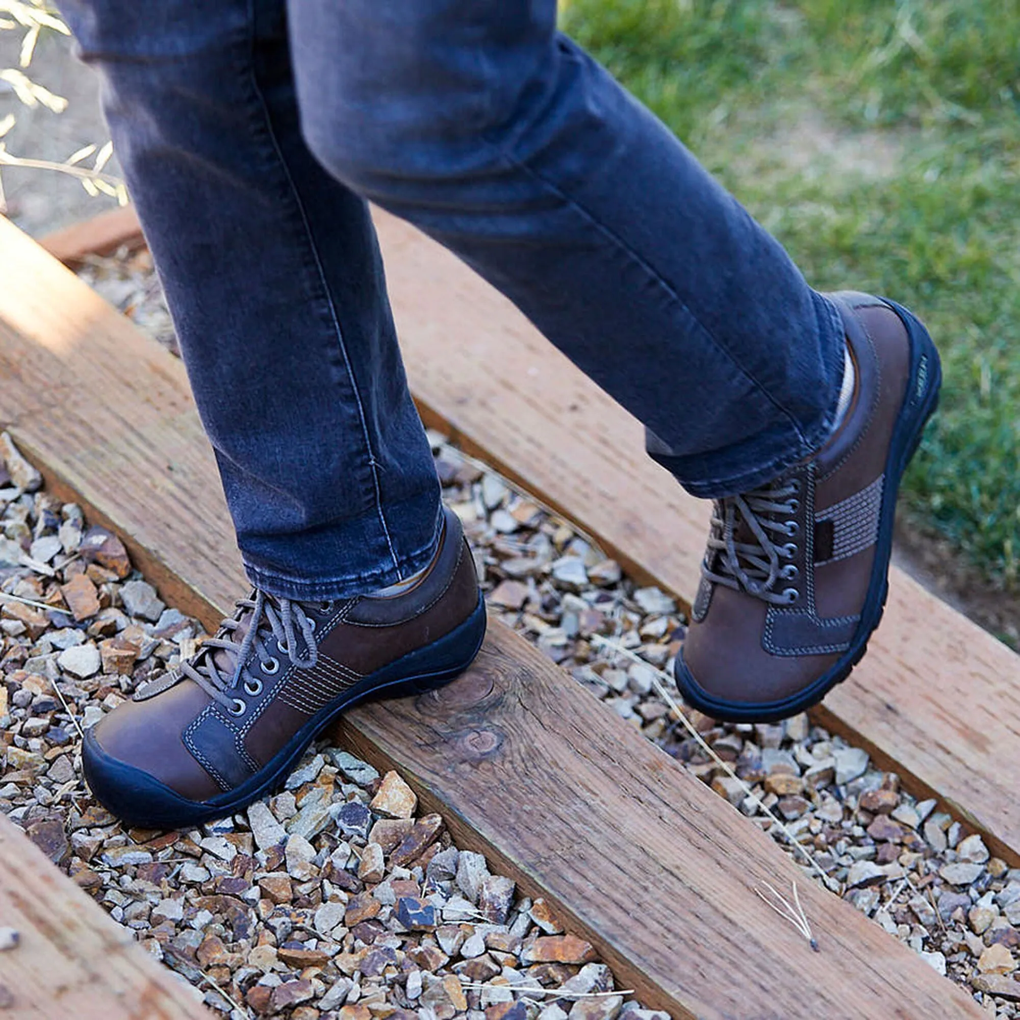 Keen Men's Austin in Black Leather