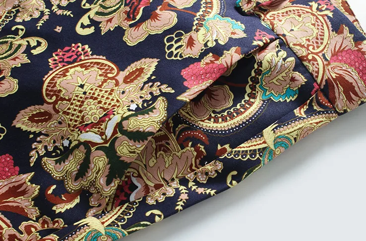 Men's Casual Slim Fit Cotton Vintage Flower Print Shorts