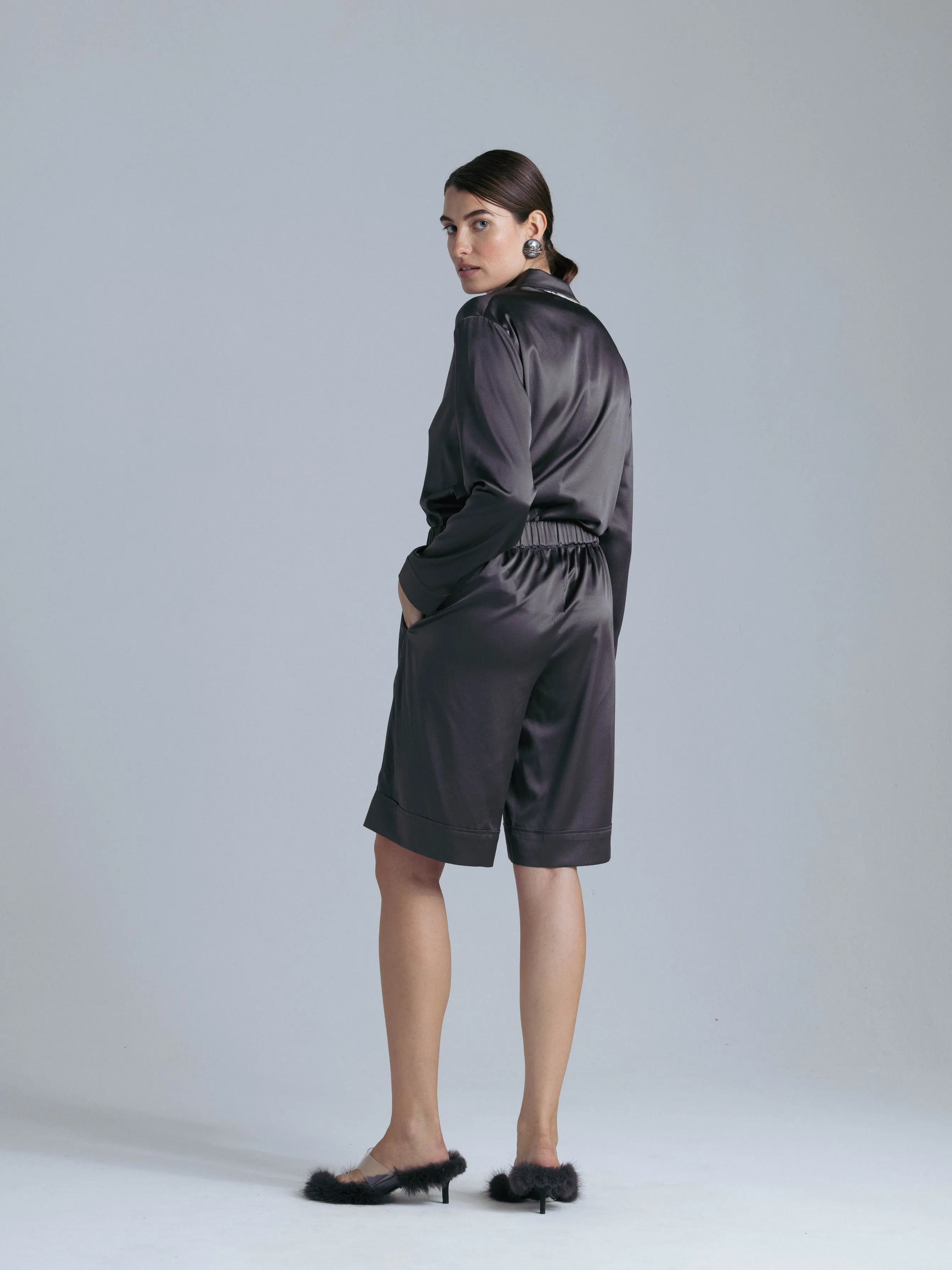 Silk Bermuda Shorts 'Themis' in Magic Grey