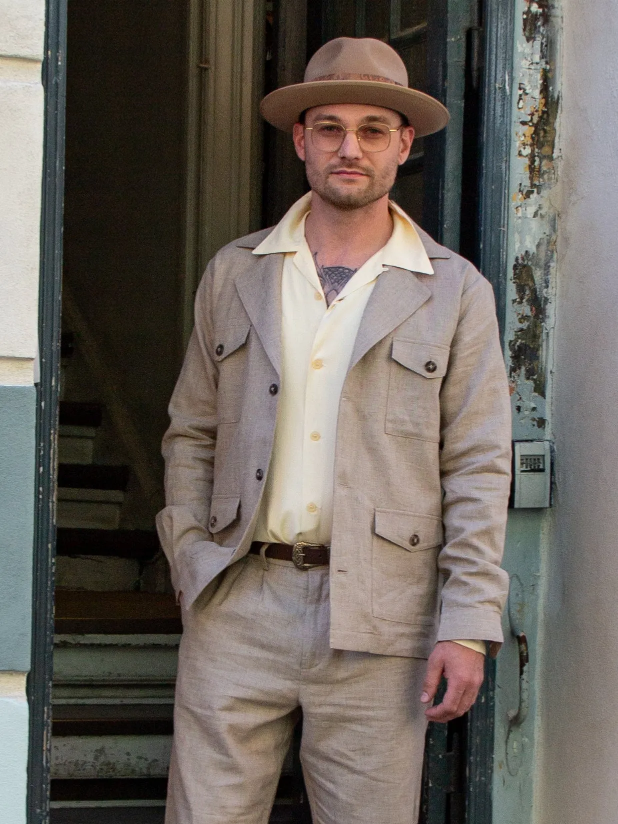 Uncle Bright, Ted Linen, Sand