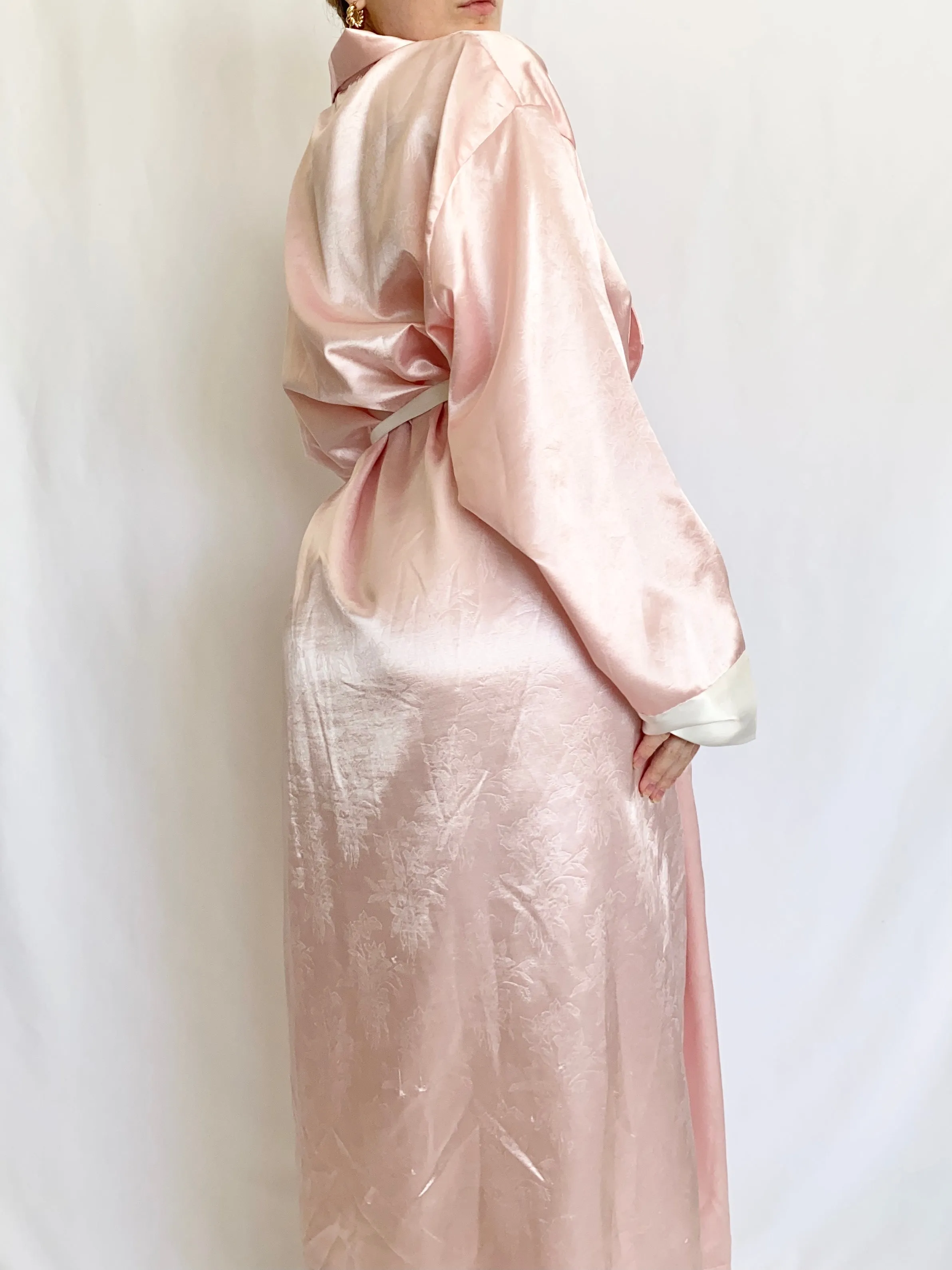 Vintage Victoria’s Secret Pink and White Floral Satin Robe (M/L)