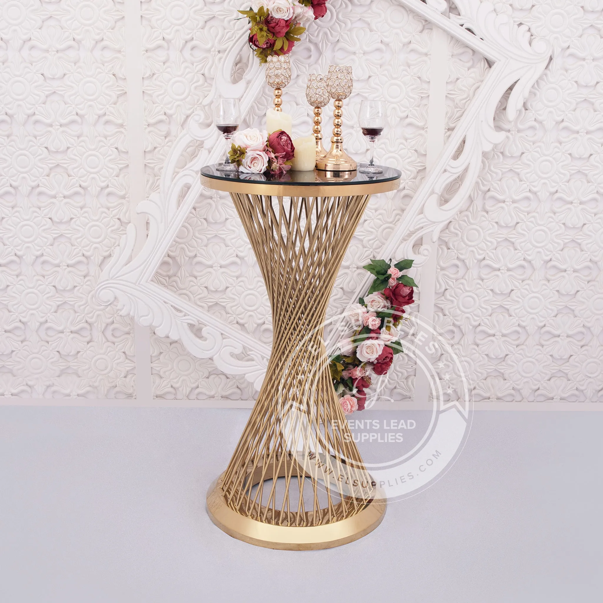 VORAGE Cocktail Table